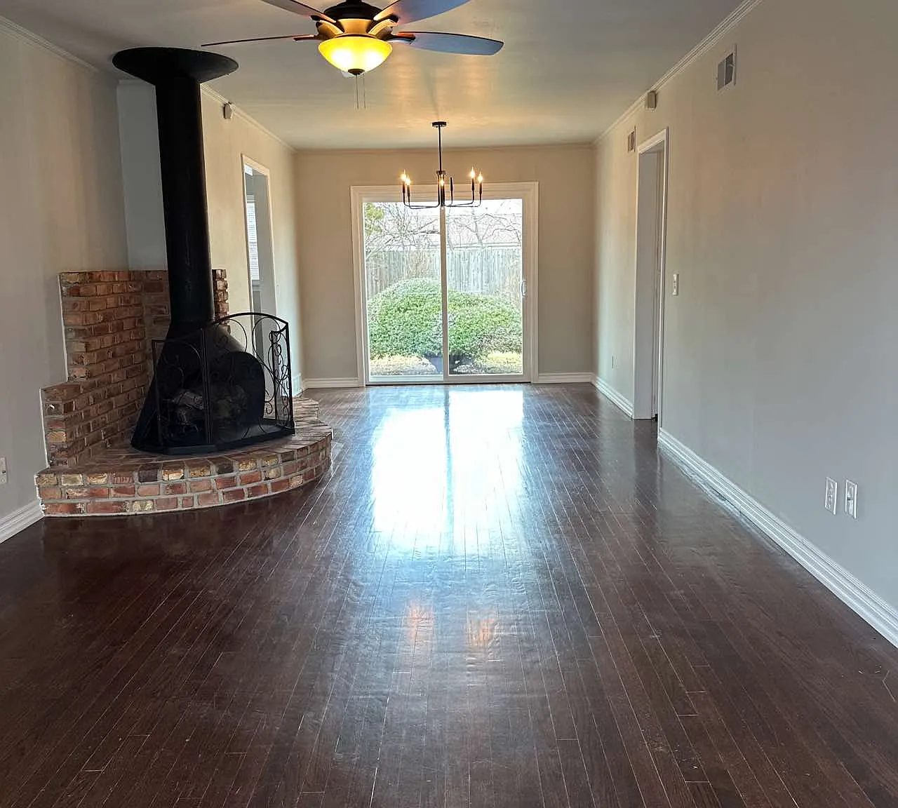 3129 Nimitz Blvd - 1 — Photo 4