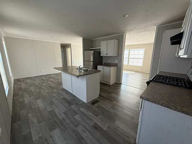 Pineview Estates — Photo 17