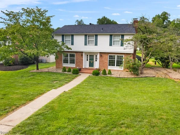 1007 49th St, Vienna, WV 26105