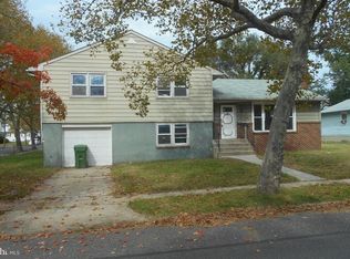 507 W 2nd St, Palmyra, NJ 08065