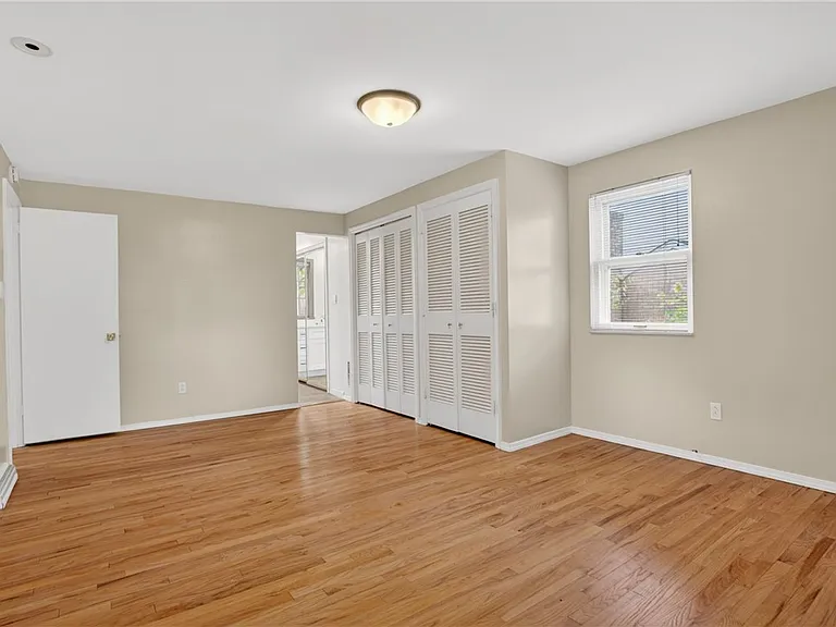 219 Main Entrance Dr — Photo 26