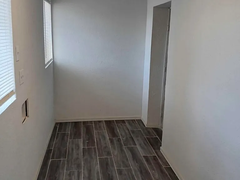 602 Raymundo St — Photo 25