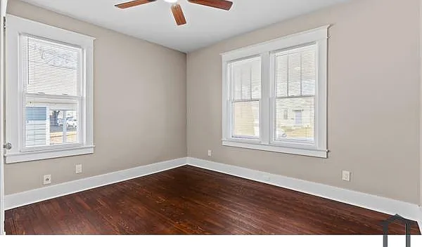 220 Clay St — Photo 12