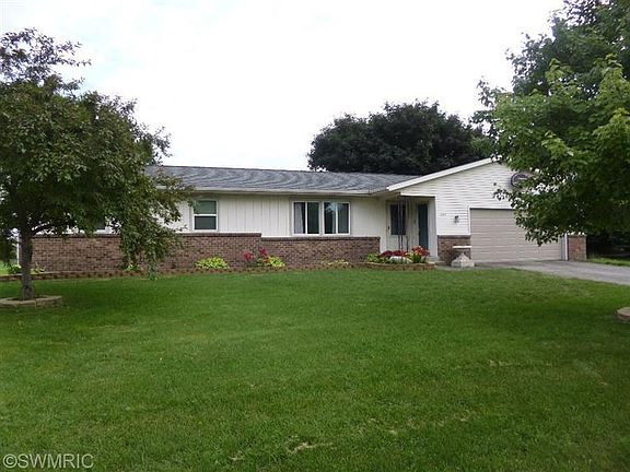 2nd image of 388 Huizenga Ave
