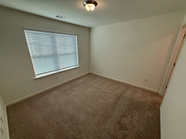 565 Morrow Ln SW #SW — Photo 5