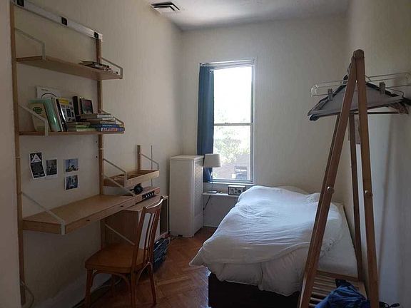 4th image of 781 E 5th St #B