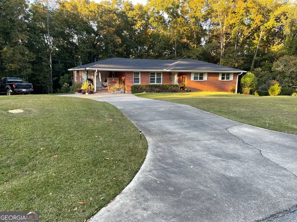 215 Alexandria Dr, Macon, GA 31210
