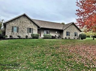 2572 Fairfield Union Rd NE, Lancaster, OH 43130