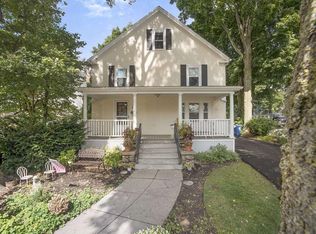 12 Crescent St, Wakefield, MA 01880
