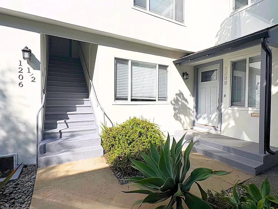 1208 S Cochran Ave