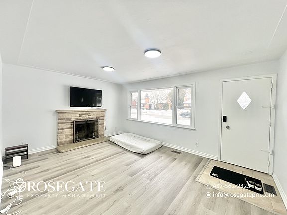 4th image of 33 Godfrey Dr #1