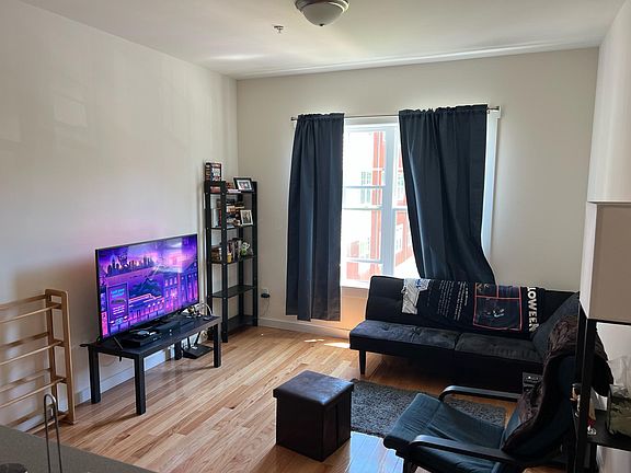 4th image of 115 Hearthstone Dr #203