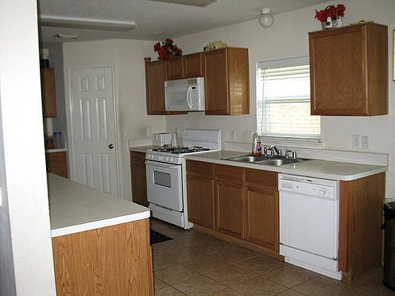 4th image of 10527 Sugarbridge Trl