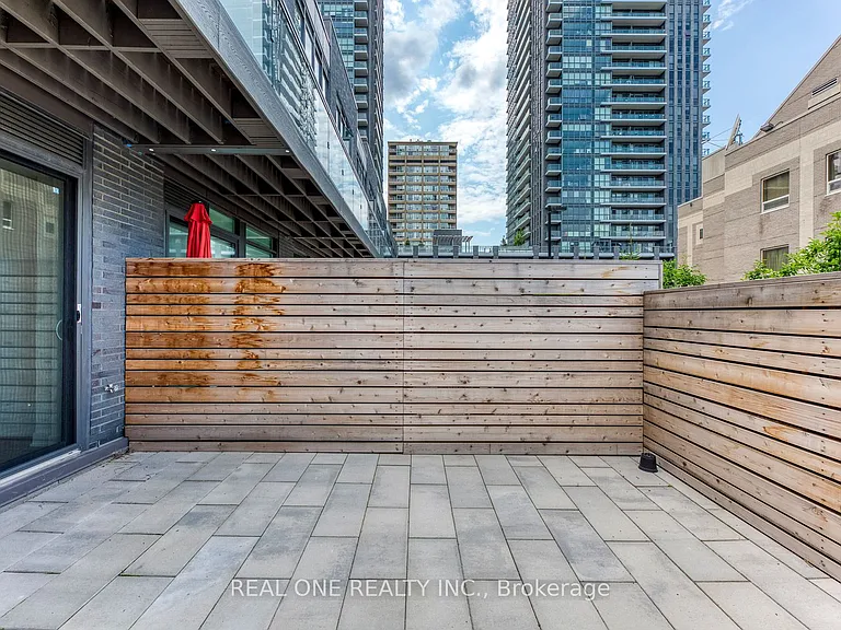 42 Sonic Way — Photo 11