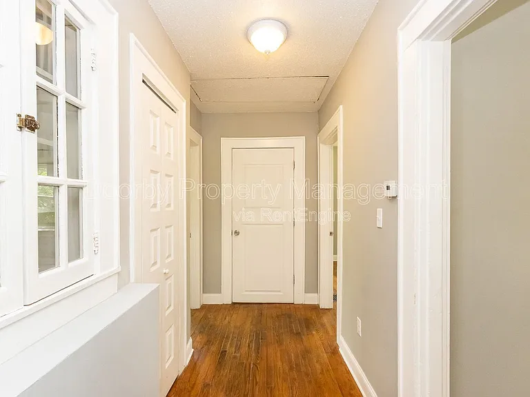 1812 John Ross Rd — Photo 12
