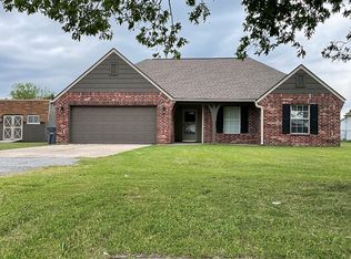 407 N Hayes Ave, Wagoner, OK 74467