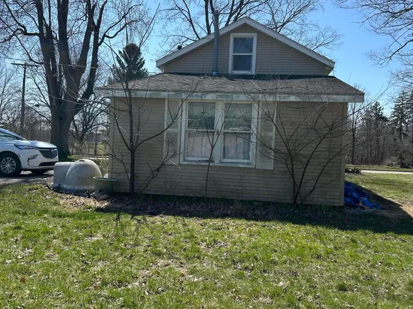 35 Lawton St, Coldwater, MI 49036