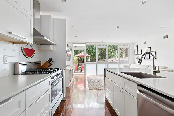 Rented by Brown Harris Stevens | media 15