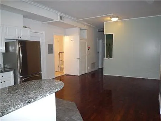 Rented by Yael Dunsky Real Estate | media 22