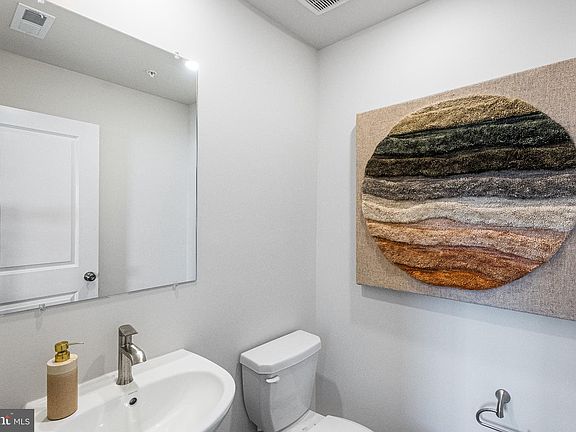 2nd image of 1831 Parham Way