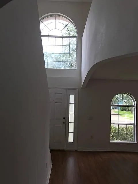 5 bed, 3.0 bath, 3015 sqft, $2,395 — Photo 4