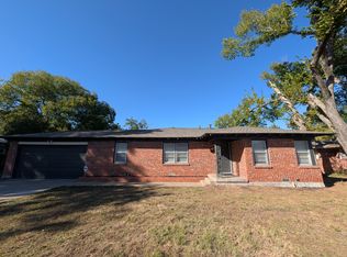 6413 Lambeth Ln, Fort Worth, TX 76112