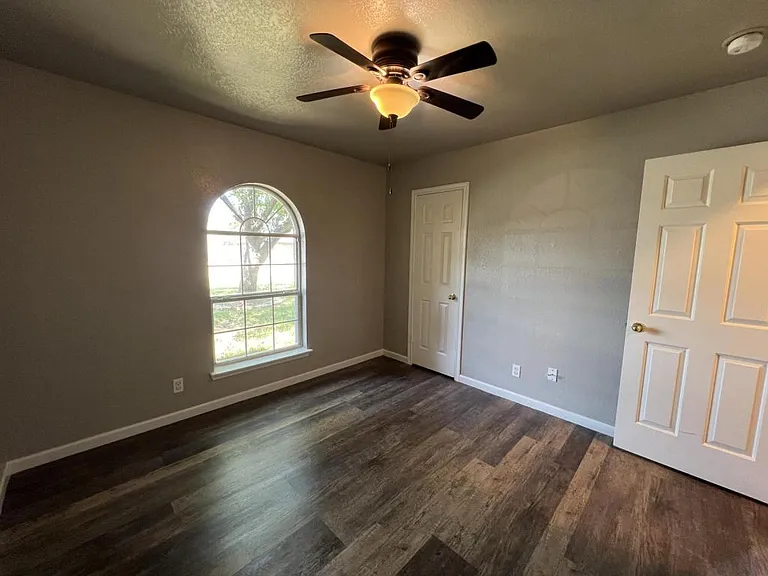 3607 Crescent Dr — Photo 26