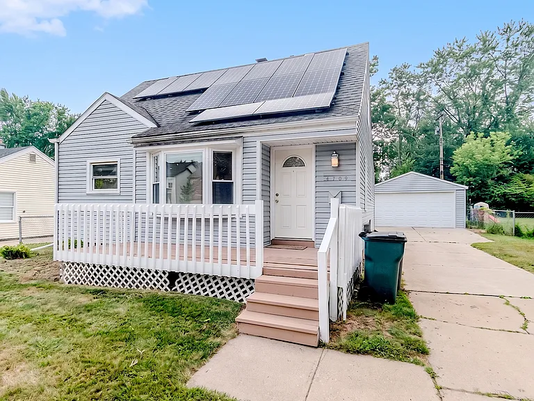 4709 Mankato Ave — Photo 2