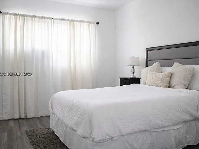 6250 NW Miami Pl #2 — Photo 3
