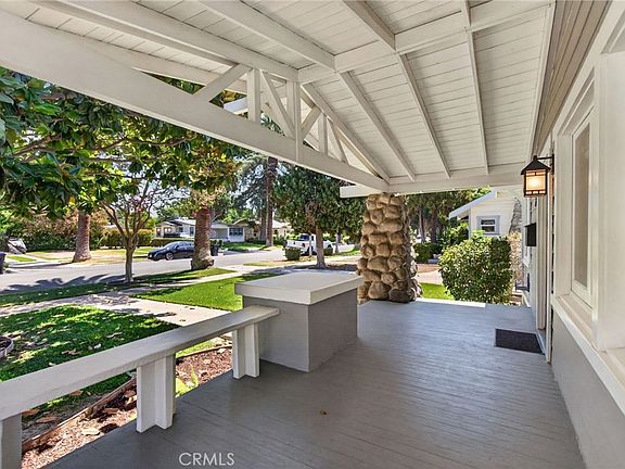 3rd image of 3660 Linwood Pl