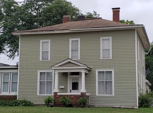 612 W State St, Centerville, IA 52544