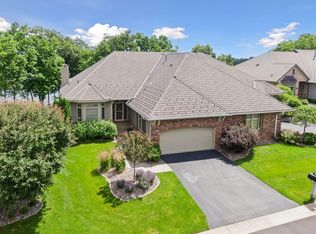 530 Waycliffe Dr N, Wayzata, MN 55391