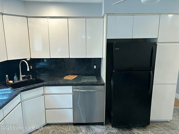 5th image of 912 Annadale Rd