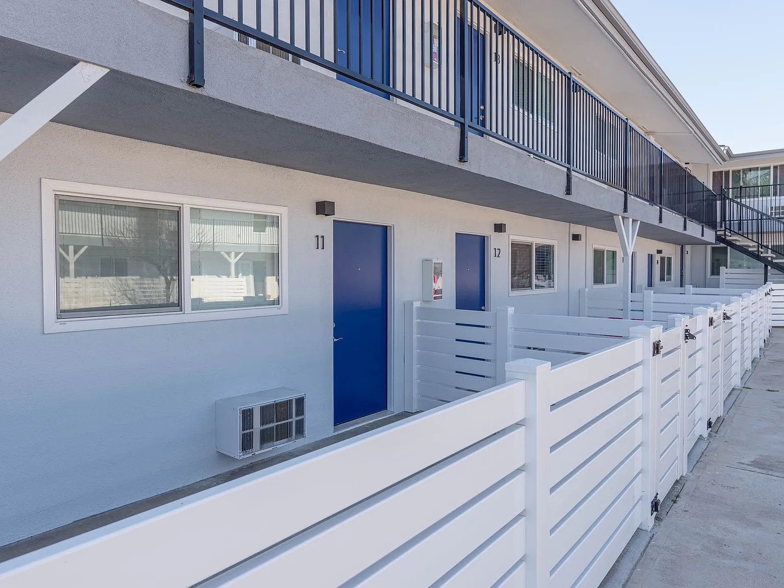 Tyler Arms Apartments - Riverside, CA — Photo 2