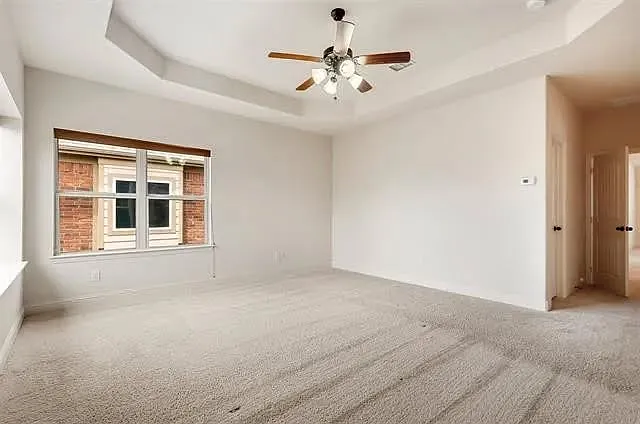 4849 Empire Way — Photo 3