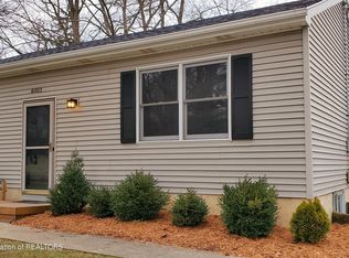 6003 Cypress St, Haslett, MI 48840