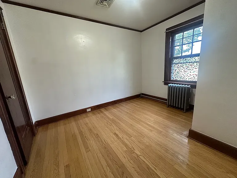 325 Bogert Ave — Photo 26