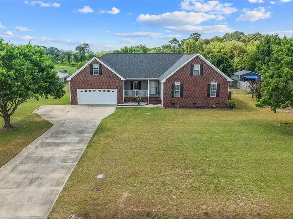 105 Pointe Drive, La Grange, NC 28551
