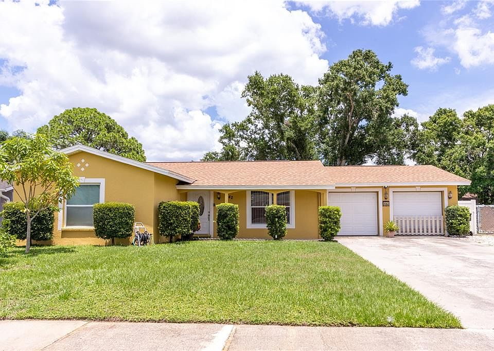 1st image of 7542 Armand Cir
