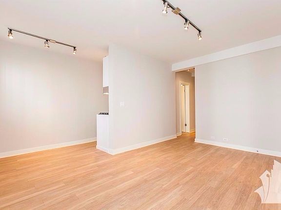 4th image of 2151 N Fremont St APT 01S