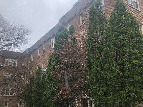 2nd image of 727 Seward St #1B
