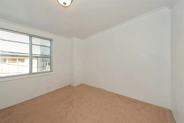 Ashland 2422 - bedroom5_03282017