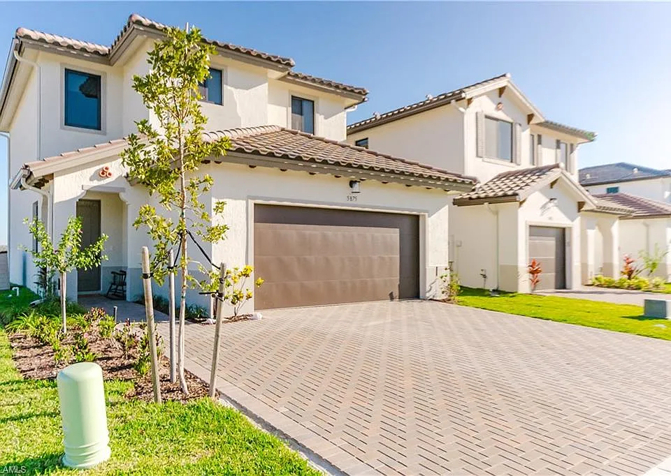 5875 Cassidy Ln