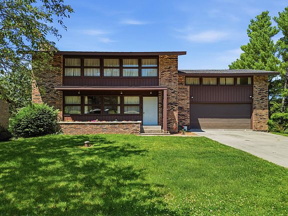 2nd image of 15721 Lakeside Dr