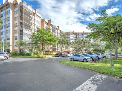 1300 Saint Charles Pl APT 601, Pembroke Pines, FL, 33026