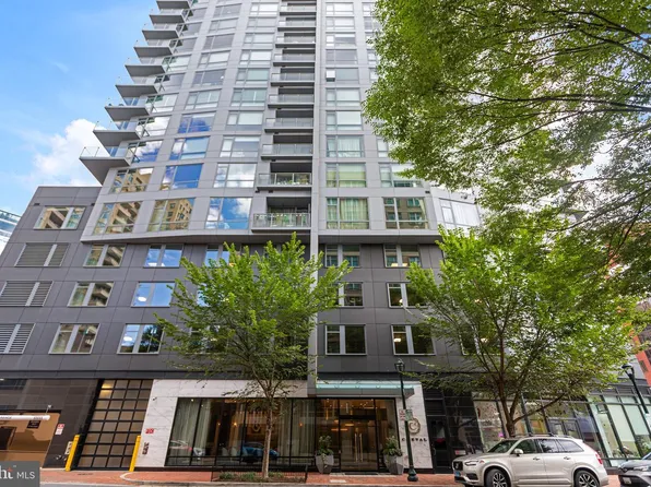 4960 Fairmont Ave APT 905, Bethesda, MD 20814