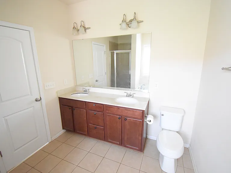 9620 Camberley Ave NW — Photo 14
