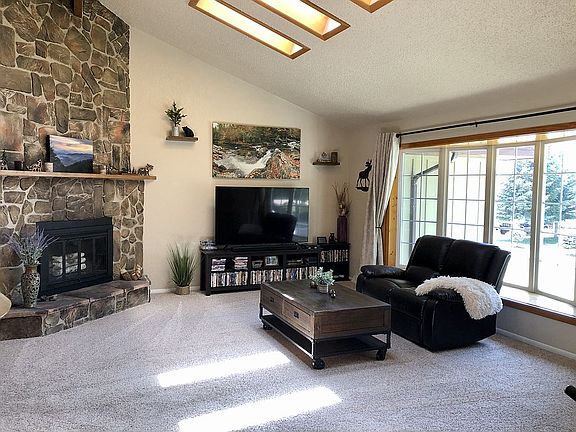 LR bay windows, skylights