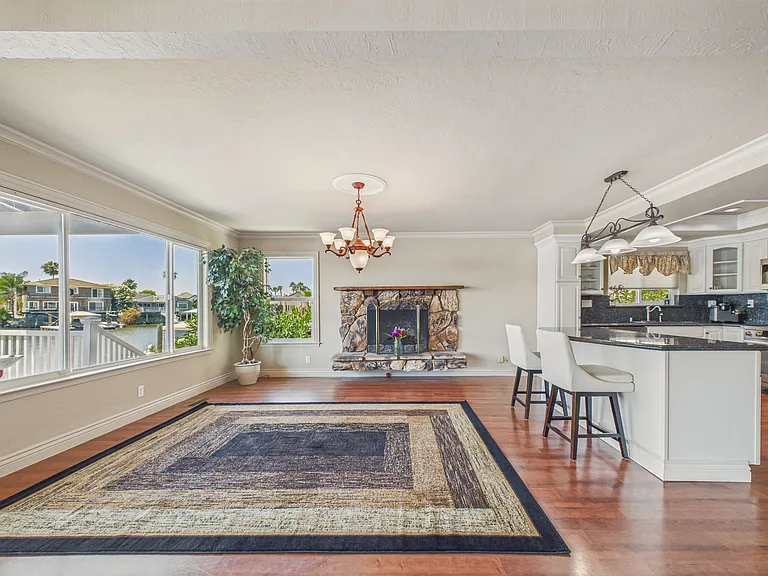 4910 Cabrillo Point — Photo 4