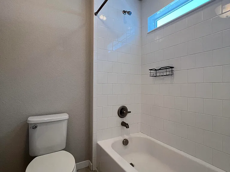 1095 Mountain Dr #B — Photo 11